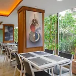 Hotel Theluna