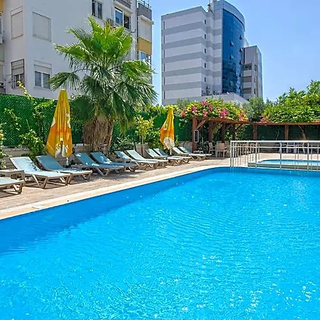 Citrus Luna Hotel 3*