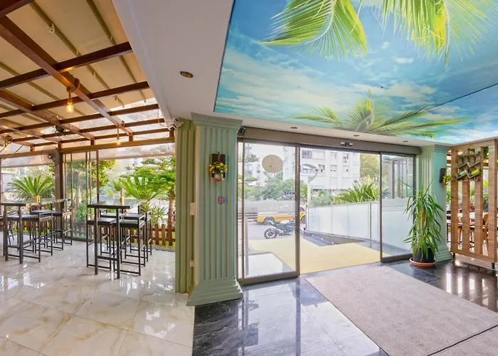 Citrus Luna Hotel 3*