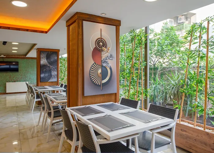 Hotel Citrus Luna