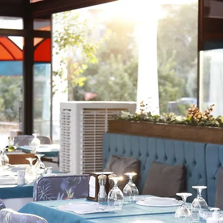 Citrus Luna Hotel 3*